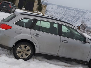 Subaru Outback foto 2