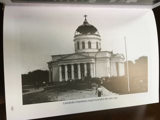 Carte de colecție cu multe fotografii din Chișinăul vechi, stare foarte bună foto 5