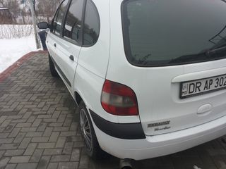 Renault Scenic foto 2