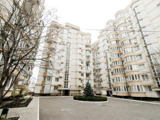 Apartament cu 5 camere sau mai multe, 235 m², Buiucani, Chișinău foto 20