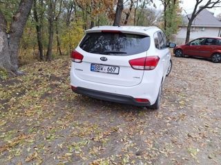 KIA Carens foto 4