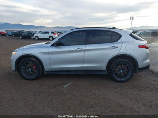 Alfa Romeo Stelvio foto 4