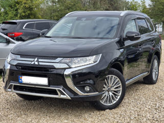 Mitsubishi Outlander foto 3