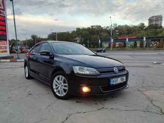 Volkswagen Jetta foto 4