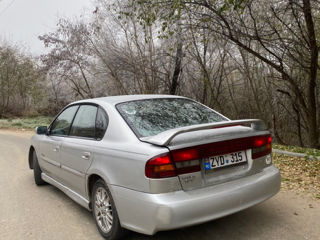 Subaru Legacy foto 4