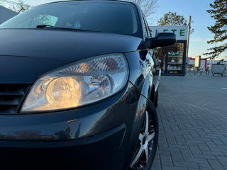 Renault Scenic foto 2