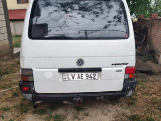 Volkswagen T4 foto 2