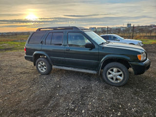 Nissan Pathfinder foto 4