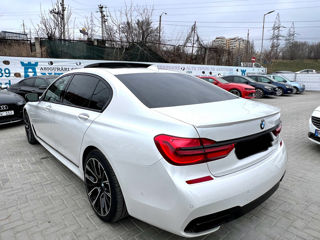 BMW 7 Series foto 5