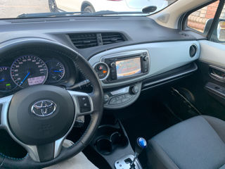 Toyota Yaris foto 7