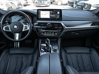 BMW 5 Series foto 6