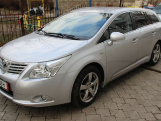 Toyota Avensis foto 4