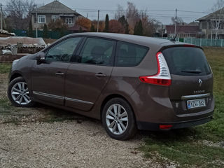 Renault Grand Scenic foto 9