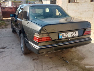 Mercedes Series (W124) foto 10