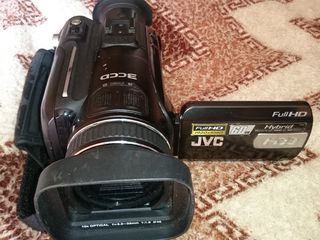 JVC камера- модель- 7 е с ж.д.- 60 GB, Sony - 200 c видео проектором, Экшин камера GOU PRO 4K. foto 1