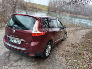 Renault Grand Scenic foto 9