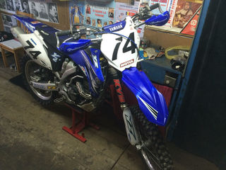 Yamaha YZ250F foto 1