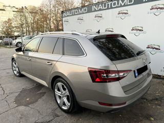 Skoda Superb foto 3