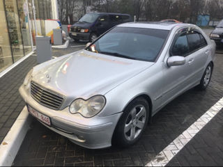 Mercedes C 203 foto 3