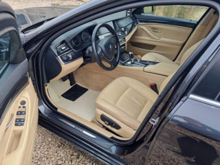 BMW 5 Series foto 8