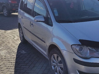 Volkswagen Touran foto 3