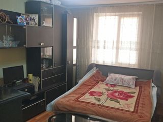 Vînzare apartament cu 2 camere la Ciorescu ! foto 2