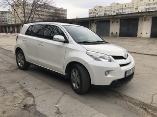 Toyota Urban Cruiser foto 2