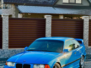 BMW 3 Series foto 4