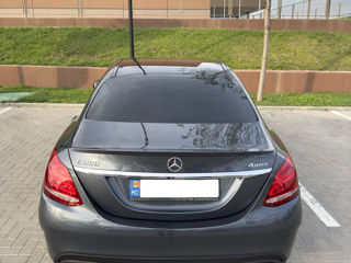 Mercedes C-Class foto 5