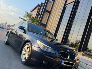 BMW 5 Series foto 2