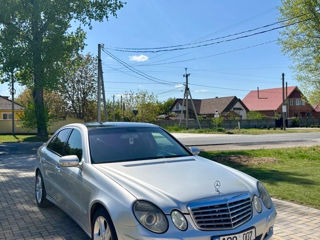 Mercedes E-Class foto 4