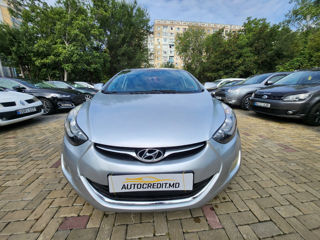 Hyundai Elantra foto 2