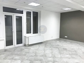 Vanzare spatiu comercial riscani 70 m.p foto 7