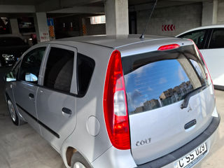 Mitsubishi Colt foto 4