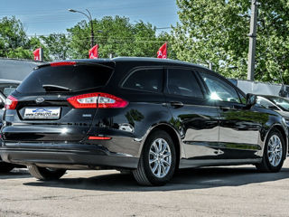 Ford Mondeo foto 5