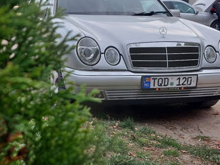 Mercedes E-Class foto 4