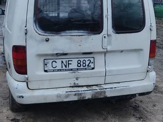 Volkswagen Caddy foto 1