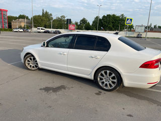 Skoda Superb foto 2