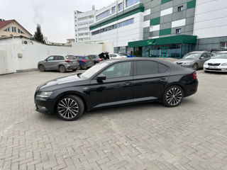 Skoda Superb foto 2