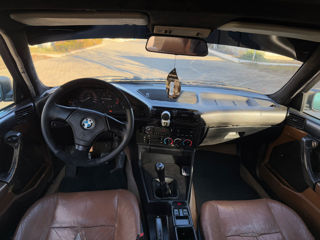 BMW 5 Series foto 7