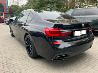 BMW 7 Series foto 4