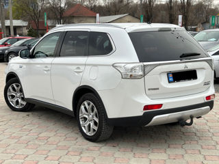 Mitsubishi Outlander foto 5