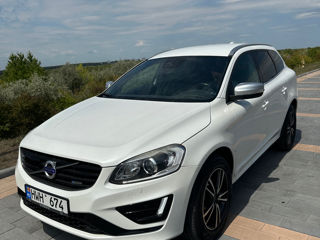 Volvo XC60 foto 1