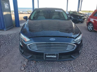 Ford Fusion foto 2