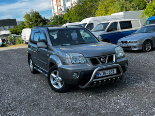 Nissan X-Trail foto 1