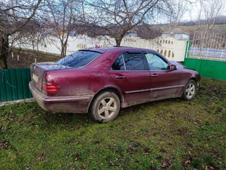 Mercedes E-Class foto 5