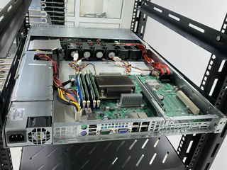 ID:0127 Server Supermicro foto 2