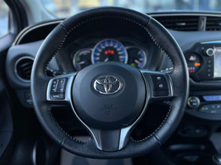 Toyota Yaris foto 11