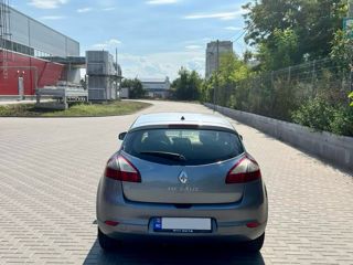 Renault Megane foto 2