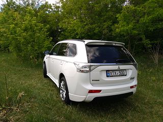 Mitsubishi Outlander foto 10